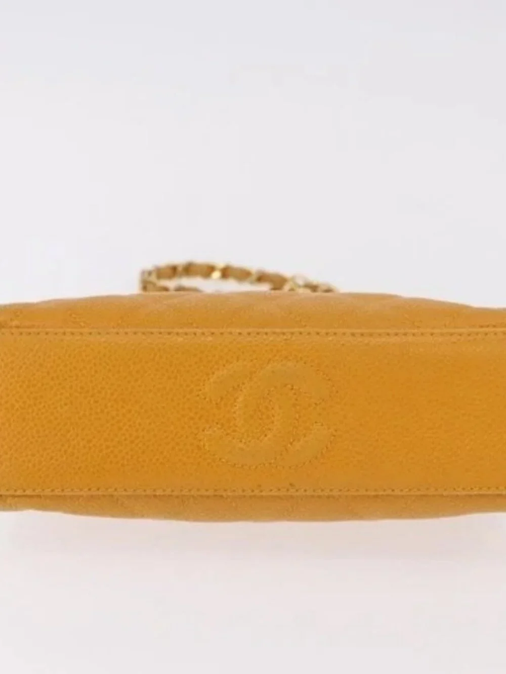 CHANEL brand	chanel color	yellow